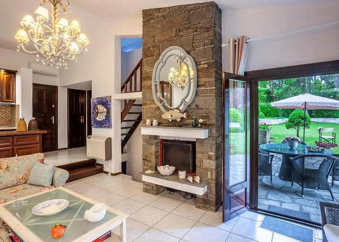 Luxurious Sani Luna With Shared Pool *