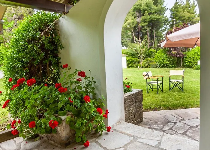 Luxurious Sani Luna With Shared Pool *