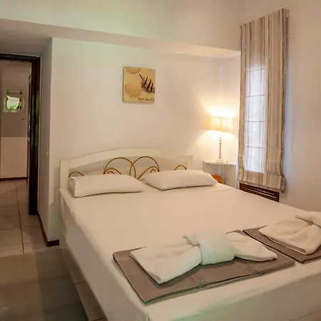 Villa Luxurious Sani Luna With Shared Pool