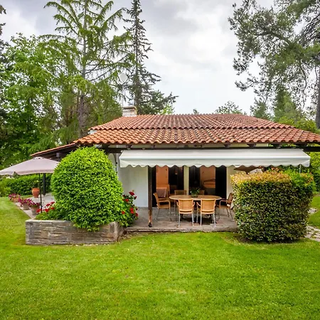 Villa Luxurious Sani Luna With Shared Pool *