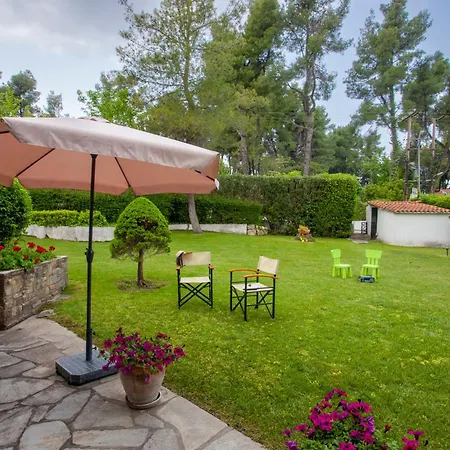 Luxurious Sani Luna With Shared Pool *