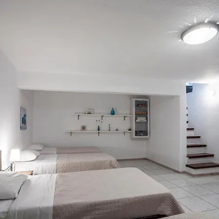 Villa Luxurious Sani Luna With Shared Pool *
