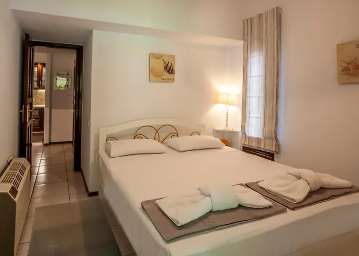 Villa Luxurious Sani Luna With Shared Pool