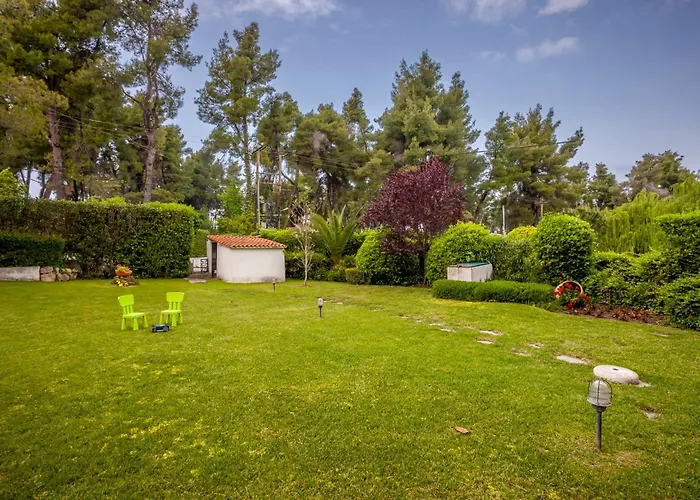 Luxurious Sani Luna With Shared Pool *