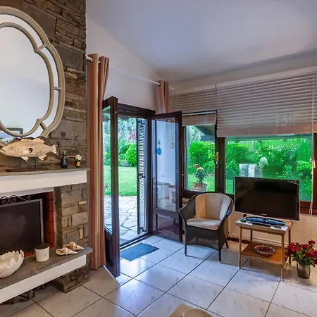 Luxurious Sani Luna With Shared Pool Villa Sani (Chalkidiki)