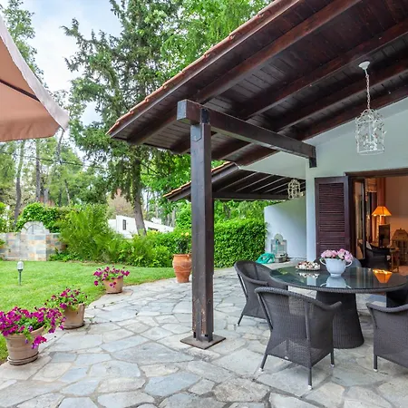 Luxurious Sani Luna With Shared Pool Villa